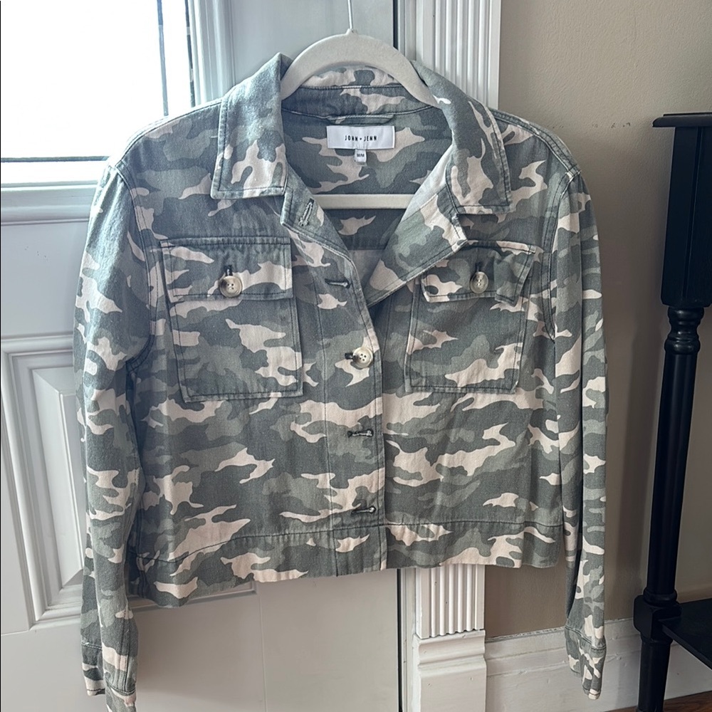 Camo Print Women's Jacket
